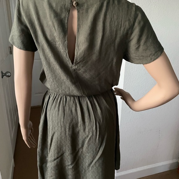 American Eagle 🦅 100% Viscose Faux Button Detail With Pockets Casual Dress - Picture 3 of 9